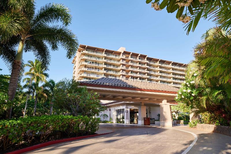 Hotel Aston At The Whaler On Kaanapali Beach