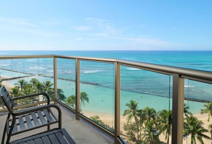 בית מלון כפרי Aston Waikiki Circle