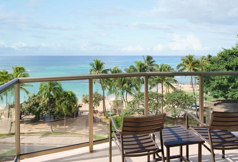 בית מלון כפרי Aston Waikiki Circle