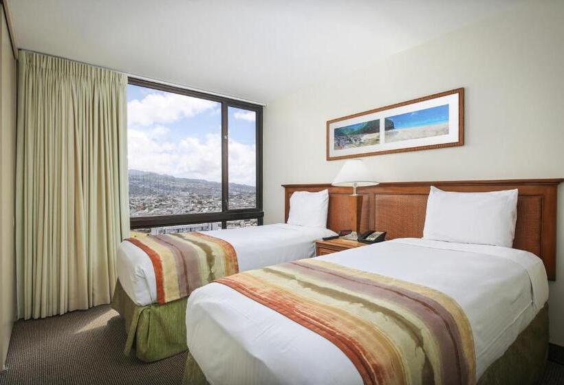 בית מלון כפרי Aston Waikiki Sunset