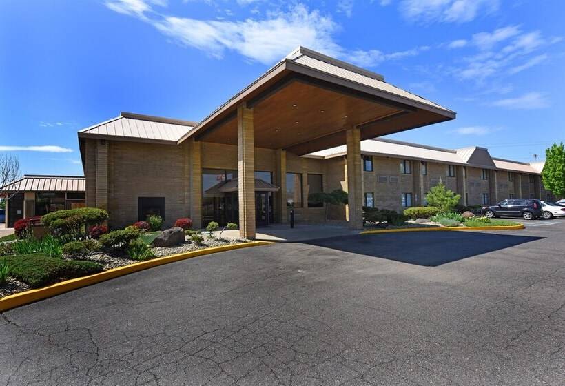هتل Best Western Plus Ahtanum Inn