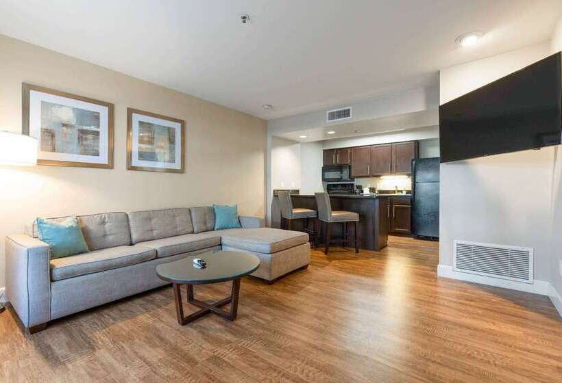Отель Chase Suites Brea Fullerton   North Orange County