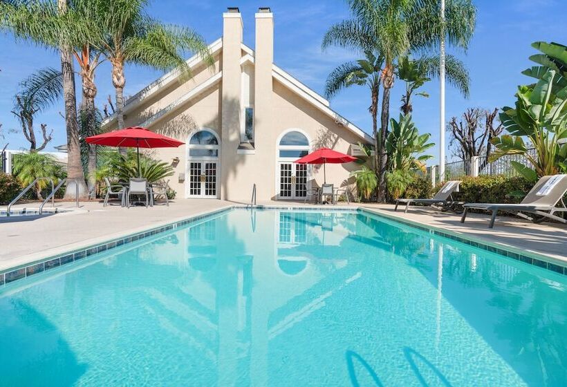 Отель Chase Suites Brea Fullerton   North Orange County