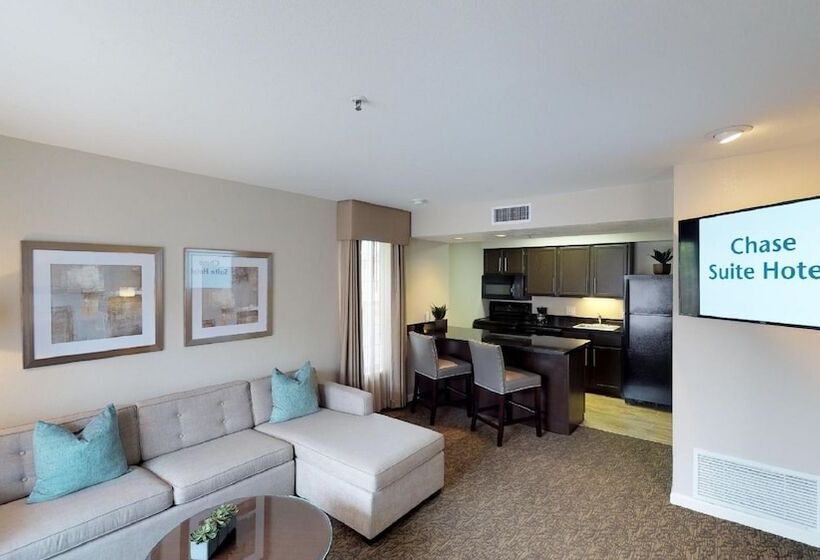Отель Chase Suites Brea Fullerton   North Orange County