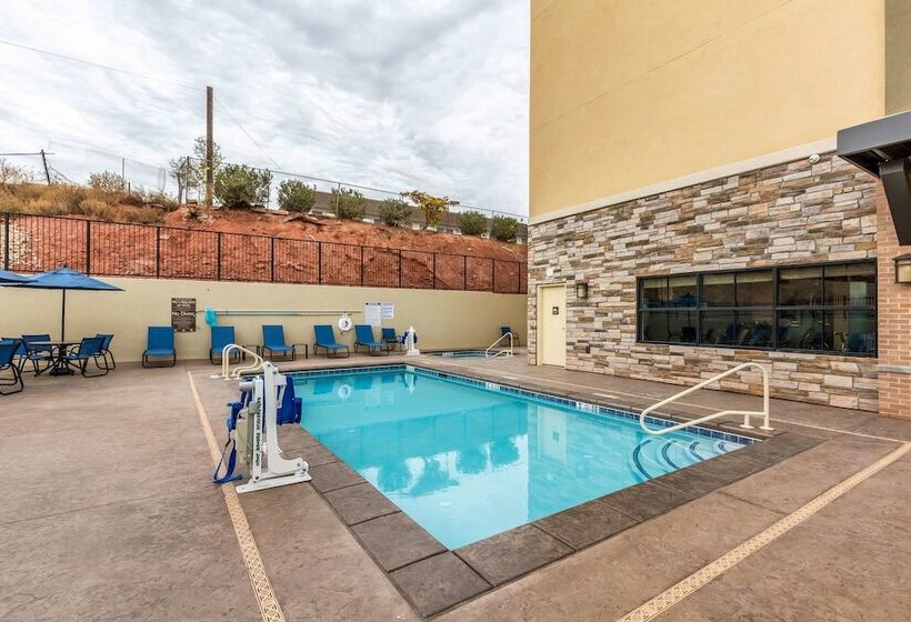 هتل Comfort Suites St George  University Area
