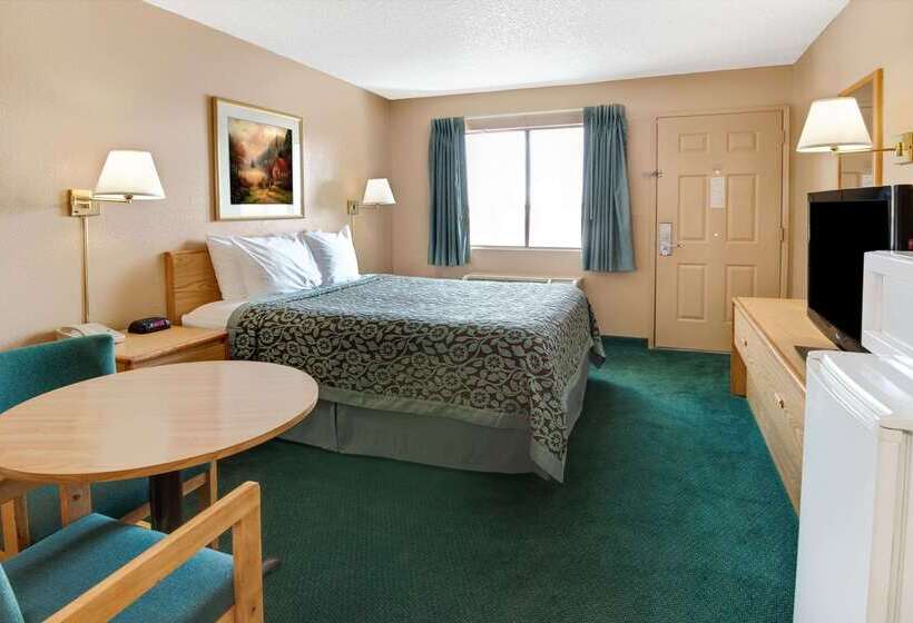 هتل Days Inn By Wyndham El Paso Airport East