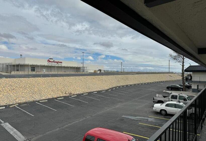 هتل Days Inn By Wyndham El Paso Airport East