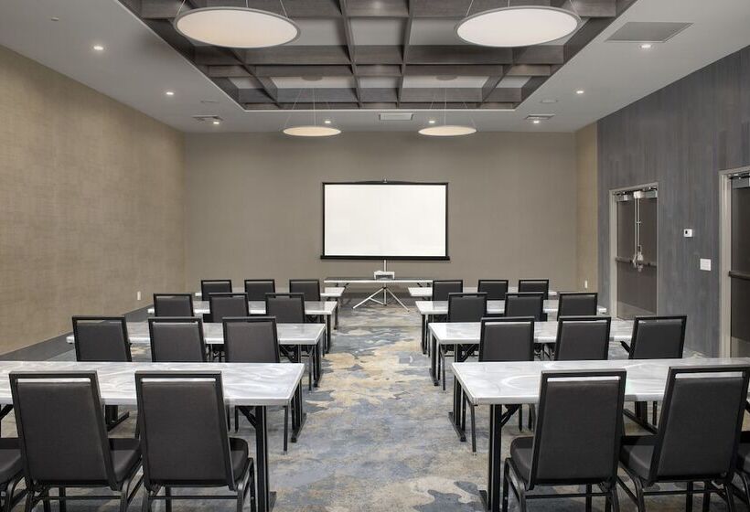 Delta Hotels By Marriott Seattle Everett