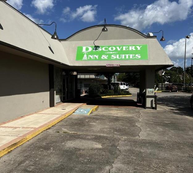 בית מלון כפרי Discovery Inn Lafayette