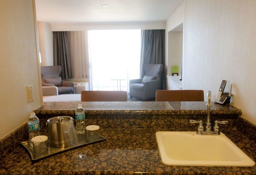 هتل Midland Plaza