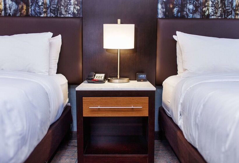 فندق Doubletree By Hilton Neenah