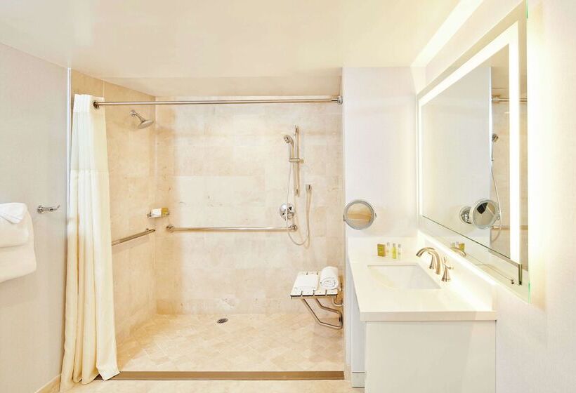 هتل Doubletree By Hilton Torrance South Bay