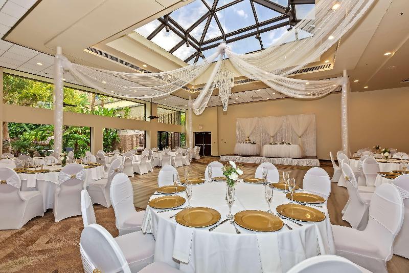 هتل Doubletree By Hilton Whittier Los Angeles