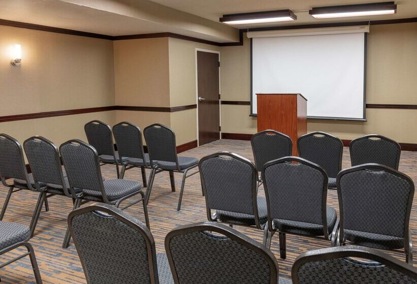 هتل The Capital Suites