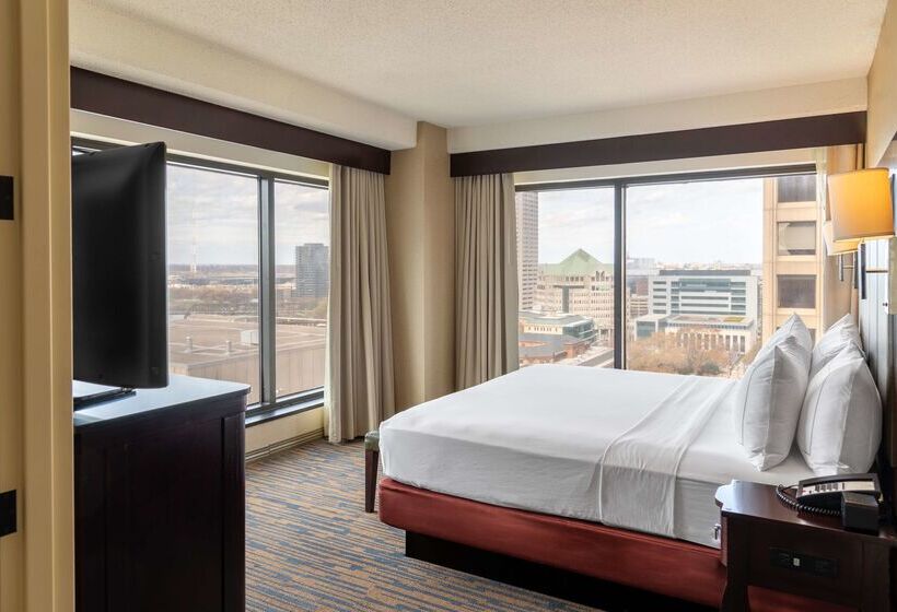 هتل Doubletree Suites By Hilton  Columbus Downtown