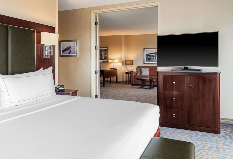 هتل Doubletree Suites By Hilton  Columbus Downtown