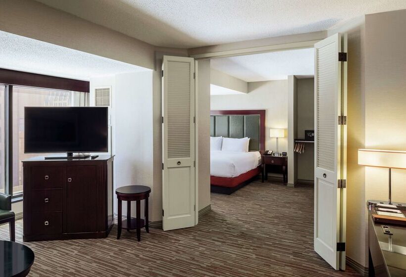 هتل Doubletree Suites By Hilton  Columbus Downtown