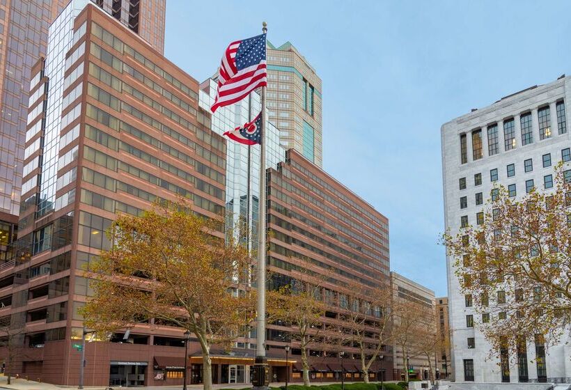 هتل The Capital Suites