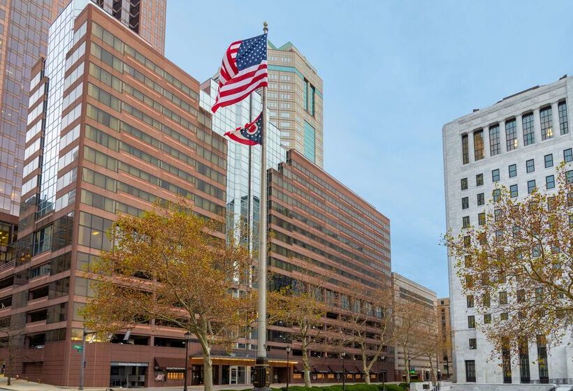 هتل Doubletree Suites By Hilton  Columbus Downtown