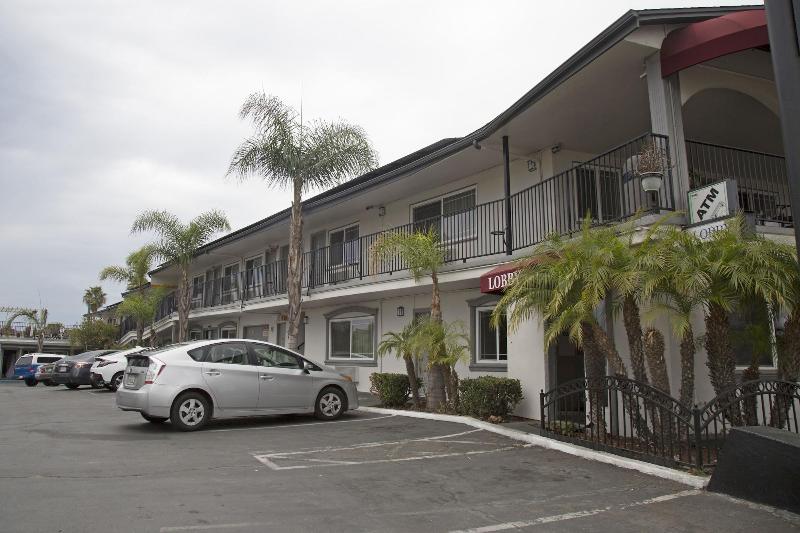 هتل Harbor Inn & Suites Oceanside