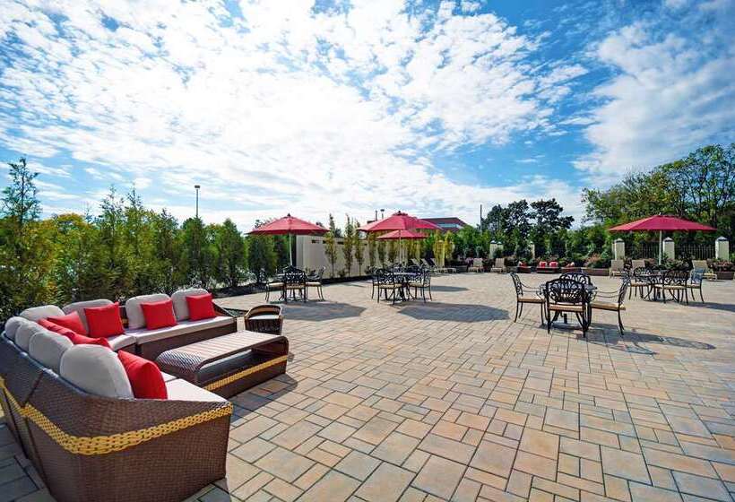 Отель Hilton Hasbrouck Heights/meadowlands