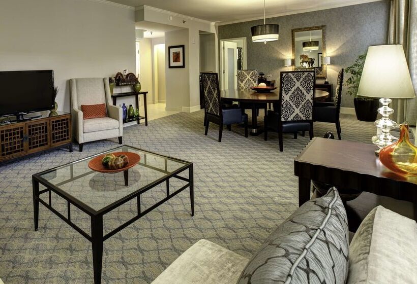 호텔 Hilton Orrington / Evanston