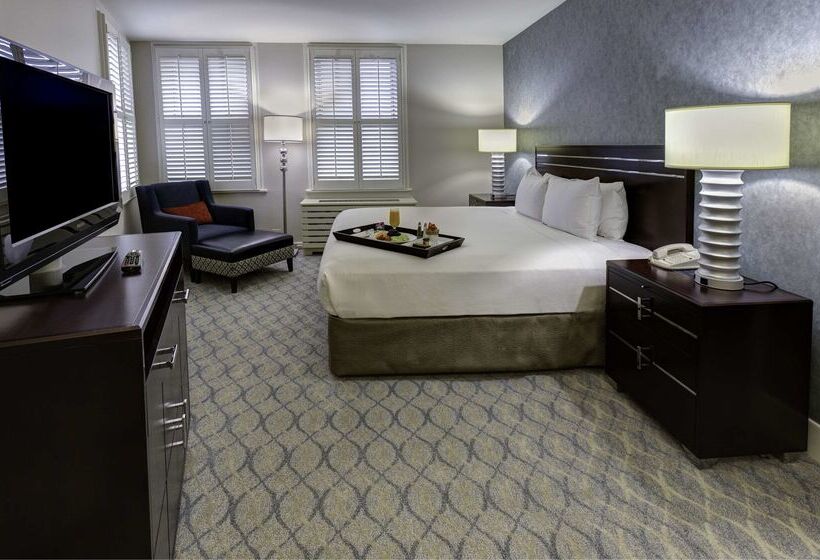 호텔 Hilton Orrington / Evanston