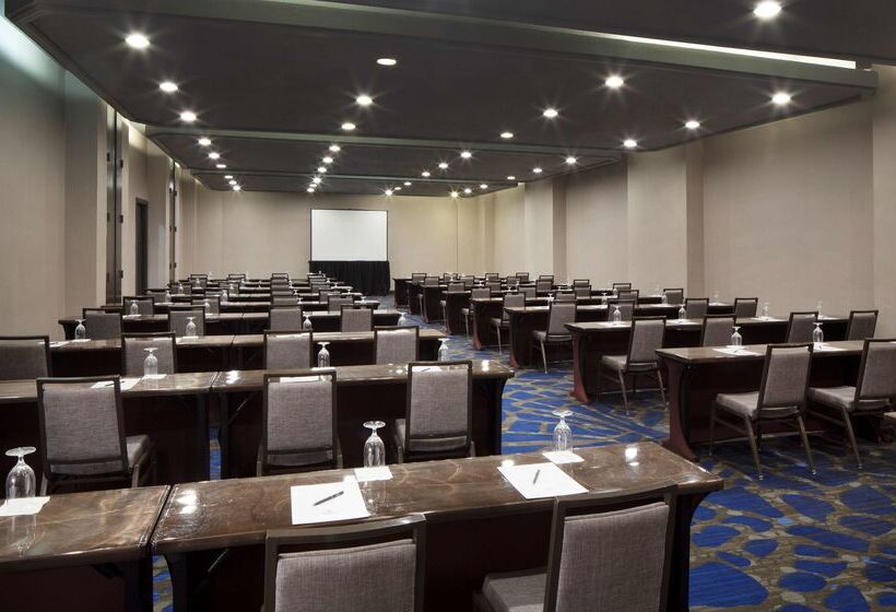 בית מלון כפרי Hilton Parsippany
