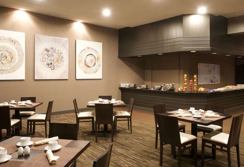 בית מלון כפרי Hilton Parsippany