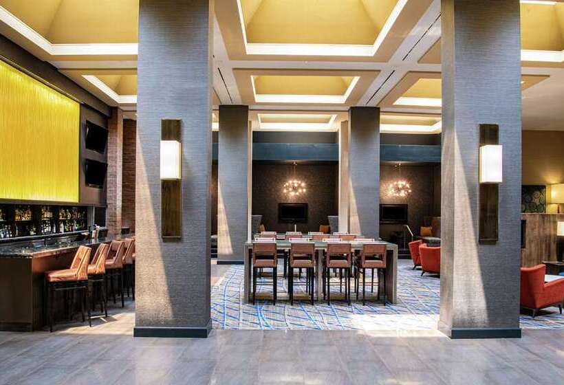 בית מלון כפרי Hilton Parsippany