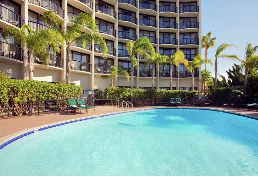 هتل Hilton San Diego Airport/harbor Island