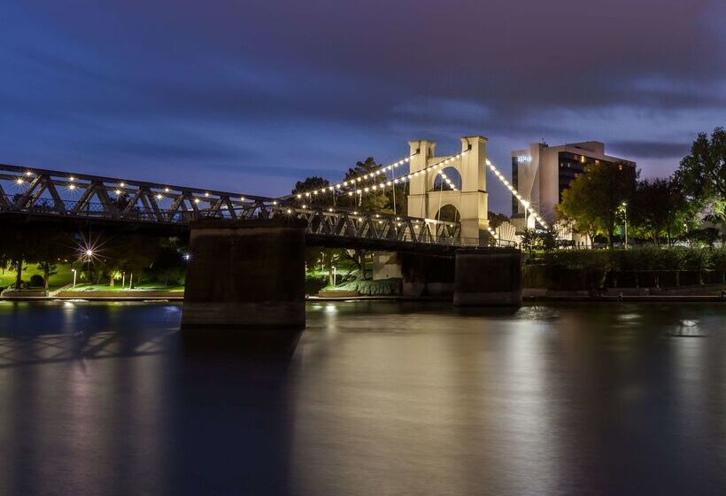 هتل Hilton Waco
