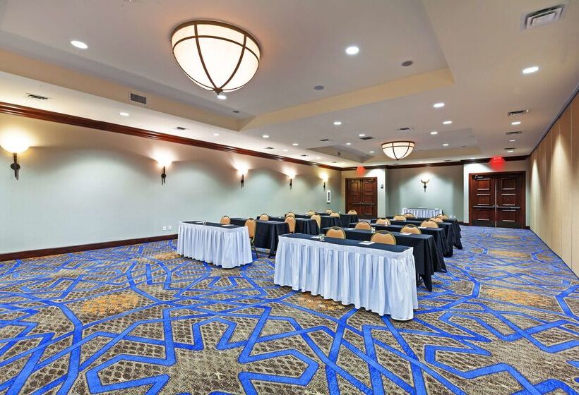 هتل Hilton Waco