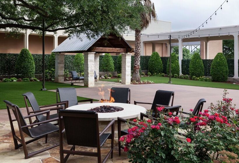 هتل Hilton Waco