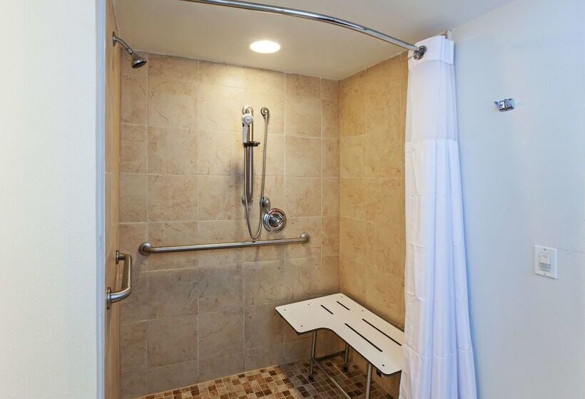 هتل Hilton Waco