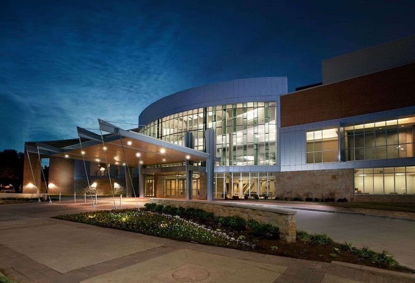 هتل Hilton Waco