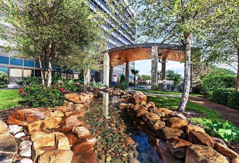 هتل Hilton Waco