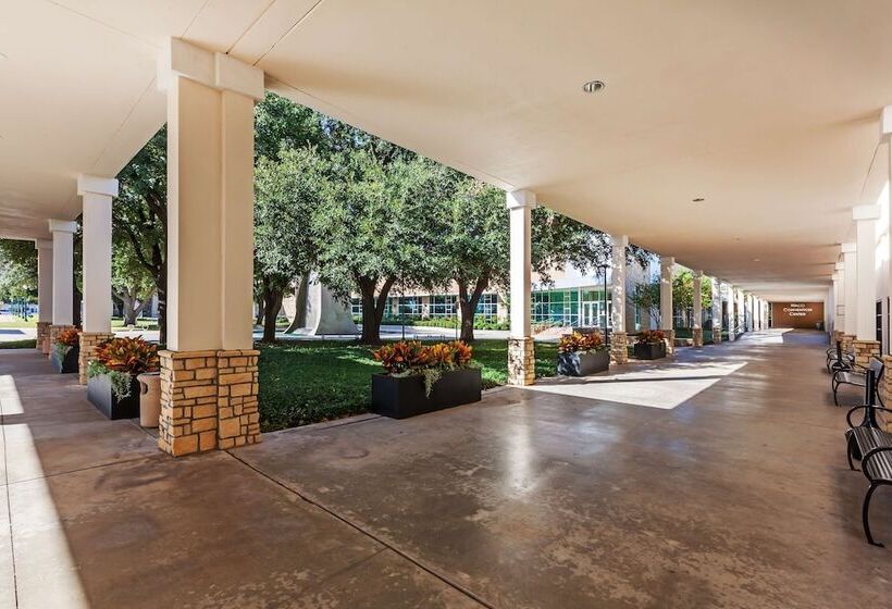 هتل Hilton Waco