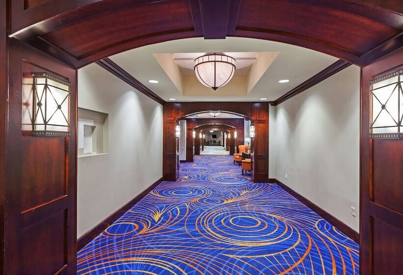 هتل Hilton Waco