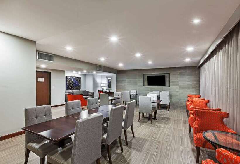 هتل Hilton Waco