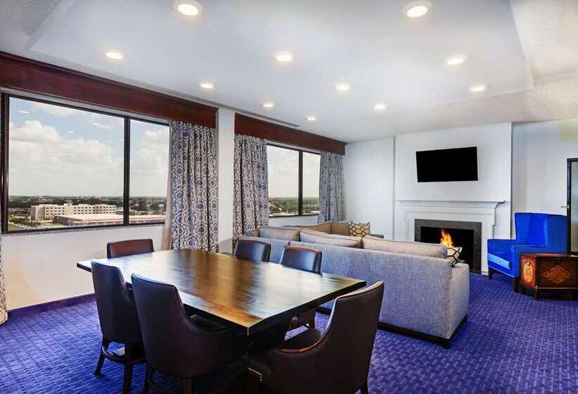 هتل Hilton Waco