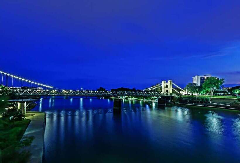 هتل Hilton Waco