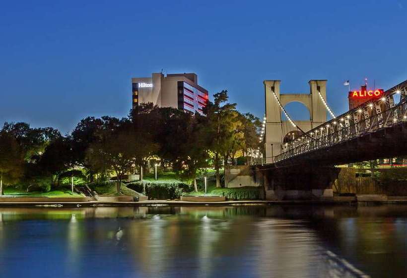 هتل Hilton Waco