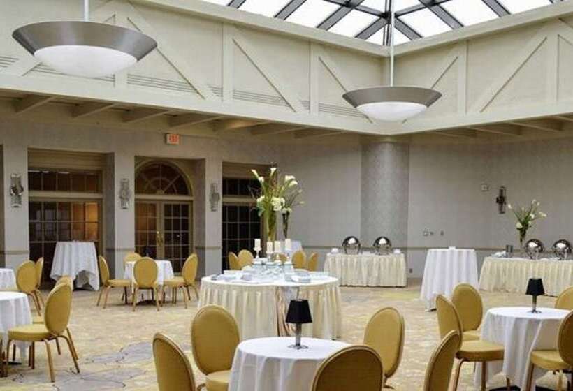 בית מלון כפרי Hilton Woodcliff Lake