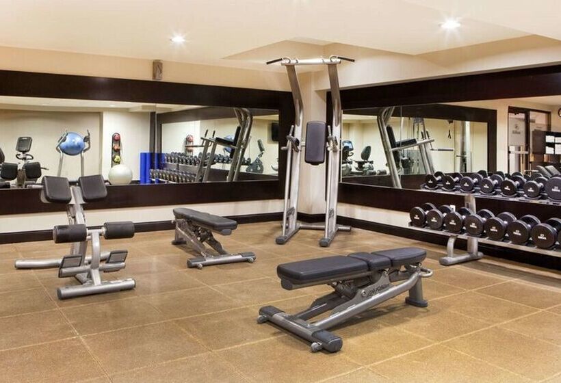 בית מלון כפרי Hilton Woodcliff Lake