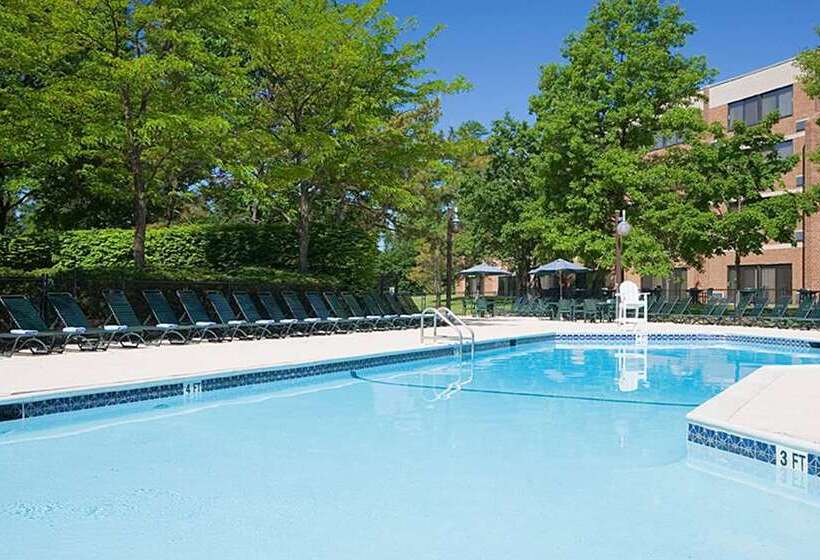 בית מלון כפרי Hilton Woodcliff Lake
