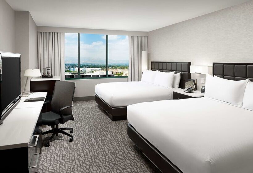 酒店 Hilton Woodland Hills / Los Angeles