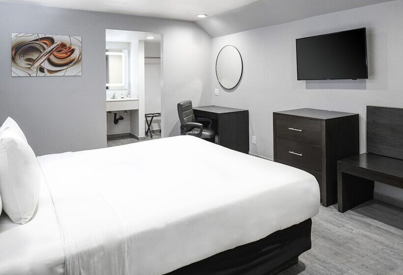 هتل Hollywood Inn Express Lax