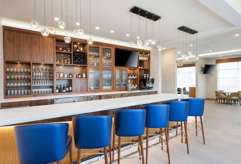 هتل Hyatt Place San Carlos
