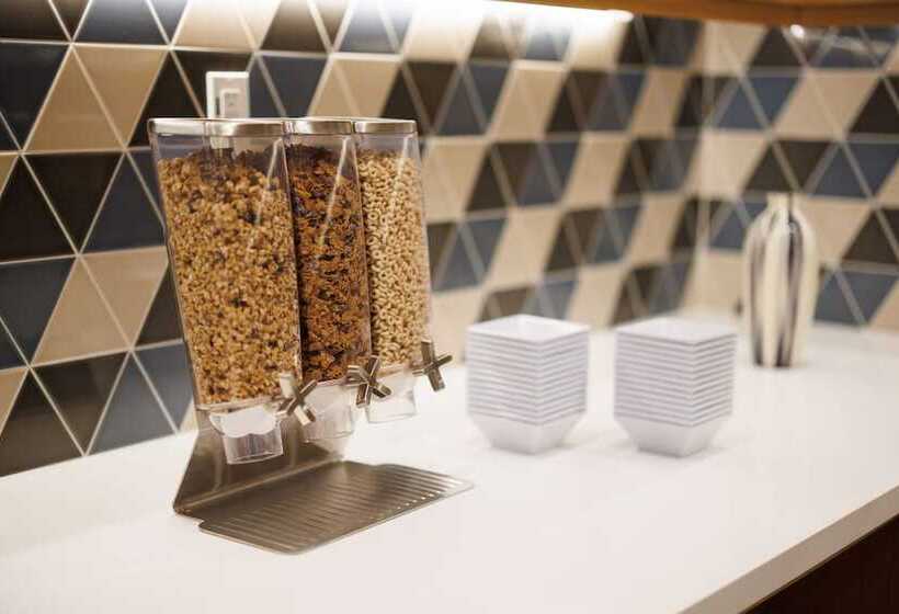 هتل Hyatt Place San Carlos